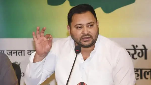 Bihar : राज्य की जनता वोट चोरों को कभी माफ नहीं करेगी : तेजस्वी यादव