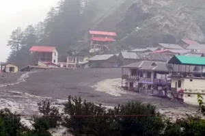 Uttarakhand : 2015 से 2024 तक 4654 लैंडस्लाइड, 67 बार फटे बादल