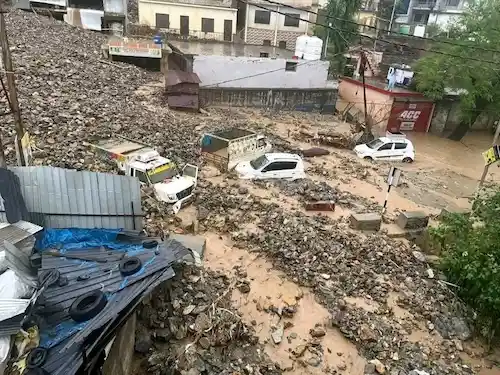 Jammu and Kashmir के डोडा में बादल फटने से तबाही, 3-4 लोगों की मौत, कई जगह भूस्खलन