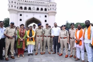 Vinayaka : गणेश विसर्जन जुलूस के लिए कड़े सुरक्षा इंतजाम, 30 हजार पुलिसकर्मी तैनात