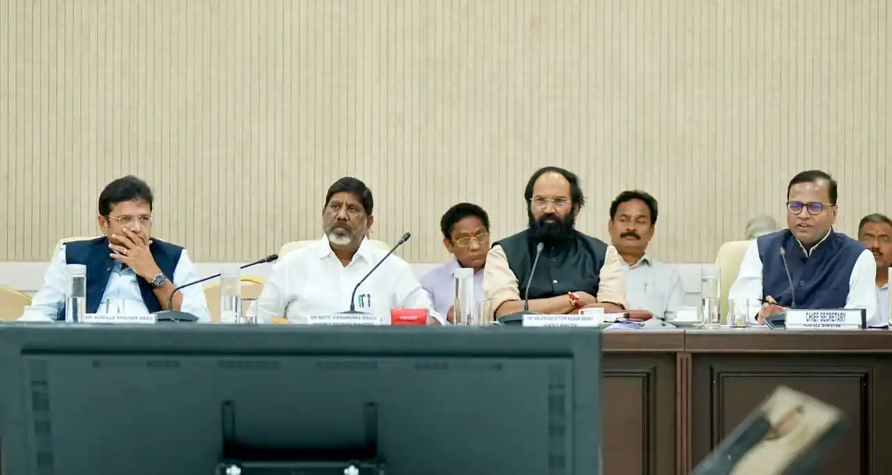 उप मुख्यमंत्री ने कहा, विकास कार्यों में दी जाएं प्राथमिकता