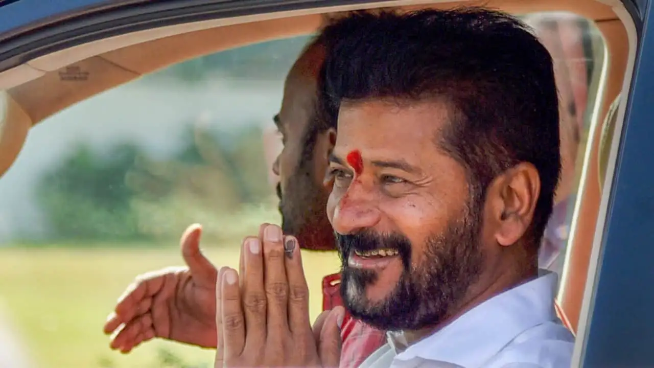 सुप्रीम कोर्ट ने खारिज की तेलंगाना बीजेपी की याचिका, रेवंत रेड्डी को राहत