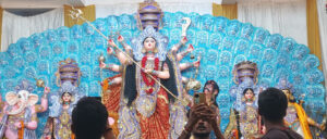 Latest Hindi News : Bihar : पटना में श्रद्धालुओं के लिए खुले मां दुर्गा के पट, उमड़ा आस्था का सैलाब