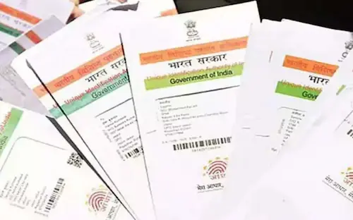 Latest Hindi News : आधार कार्ड में सुधार अब जेब पर भारी, 1 अक्टूबर से बढ़ेगा खर्च