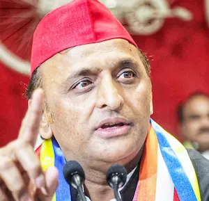 UP : जनता चाहती बदलाव, वोट से ही होगा सत्ता परिवर्तन : अखिलेश