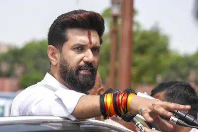 Latest Hindi News : चिराग ने सीट शेयरिंग पर रखी शर्त, जीत सुनिश्चित सीटों पर ही चुनाव लड़ेंगे