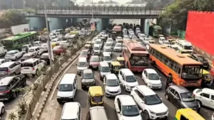 Latest News Delhi : रामलीला के दौरान ट्रैफिक व्यवस्था का खास ध्यान