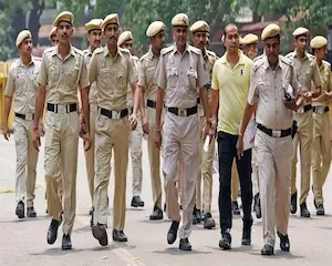Latest Hindi News : दिल्ली पुलिस कॉन्स्टेबल भर्ती 2025: 7565 पदों पर आवेदन शुरू, ऐसे करें अप्लाई