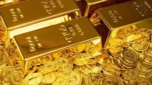 Gold: सोने की कीमतें नए शिखर पर पहुंचीं