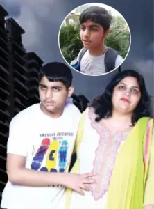 Greater Noida : मां-बेटे ने 13वीं मंज़िल से लगाई छलांग, मौके पर हुई मौत