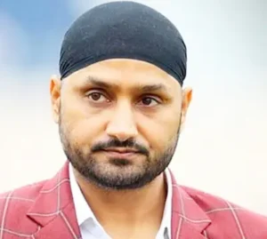 Latest Hindi News : हरभजन ने बंगाल के खेल मंत्री के साथ दुर्गा पूजा पंडाल का किया उद्घाटन
