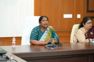 News Hindi : सम्मक्का-सरलम्मा जातरा से संबंधित विकास प्रयासों ने पकड़ी रफ्तार