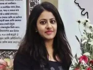 Latest News-Mumbai : पूर्व IAS पूजा खेडकर का ड्राइवर गिरफ्तार
