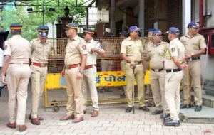 Mumbai : आतंकी संगठन ने दी 34 मानव बम लगाने की धमकी, हाई अलर्ट