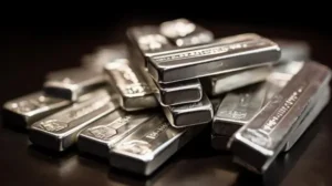 Breaking News: Platinum: प्लेटिनम ने सोना-चांदी को पछाड़ा
