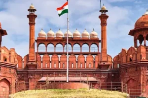 Delhi : लाल किले से पौन किलो सोने का कलश चोरी, मचा हड़कंप