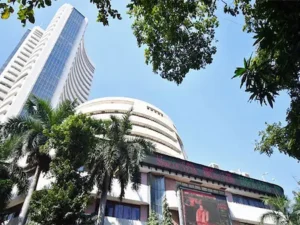 Sensex : सेंसेक्स 500 अंक चढ़कर 81,600 के पार