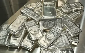 Breaking News: Silver: चांदी का महा-रिटर्न