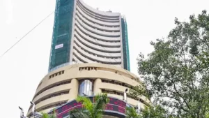 Stock Market : बाजार में तेजी, सेंसेक्स 324 अंक चढ़कर 81,425 पर बंद