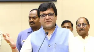 Latest News UP : भारत-पाकिस्तान के बीच मैच होना ही नहीं चाहिए