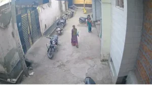 Uttar Pradesh : गाजियाबाद में दिनदहाड़े चोरी