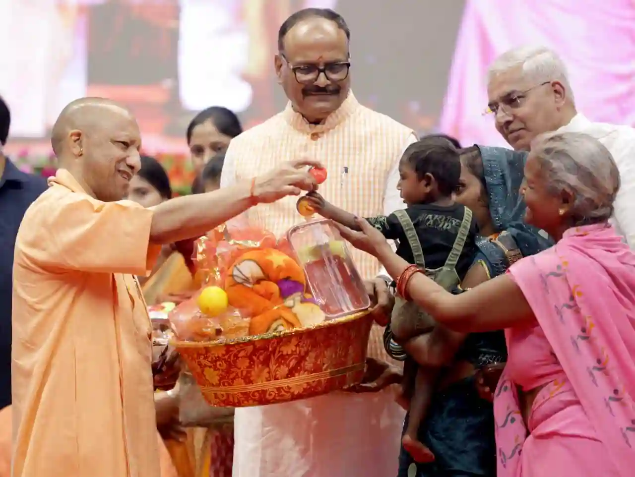 यूपी की आंगनबाड़ी कर्मचारियों के लिए आई खुशखबरी