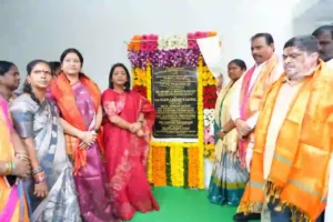 News Hindi : मंत्रियों ने लाखों की लागत से बने महिला भवन का उद‍्घाटन किया