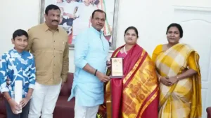 News Hindi : राष्ट्रीय शिक्षक पुरस्कार प्राप्त करने वाली नक्का स्नेहलता ने की मंत्री ने मुलाकात