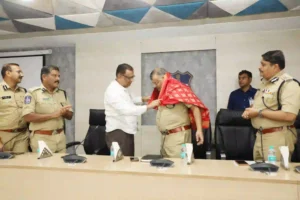 News Hindi : भावुक होकर पुलिसकर्मियों से खास अनुरोध कर गए डीजीपी डॉ. जितेंद्र