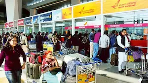 National : हवाई अड्डों पर स्वच्छ शौचालय और कतार से मिलेगी मुक्ति