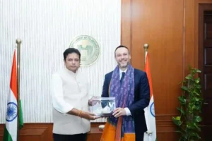 News Hindi : इतालवी कंपनियों को एयरोस्पेस और रक्षा क्षेत्रों में निवेश के लिए आमंत्रण