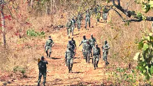 Jharkhand : पलामू में नक्सली मुठभेड़, दो जवान शहीद, एक गंभीर