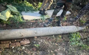 Hindi News: ऑपरेशन सिंदूर की मिसाइल के अवशेष डल झील में मिले, बड़ा खतरा टाला गया