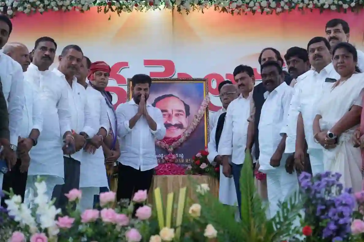 श्रीराम सागर परियोजना के दूसरे चरण का नाम दामोदर रेड्डी के नाम पर