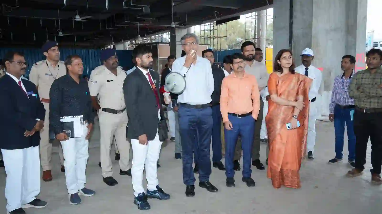 दक्षिण मध्य रेलवे ने भीड़ का प्रभावी प्रबंधन किया – डीआरएम