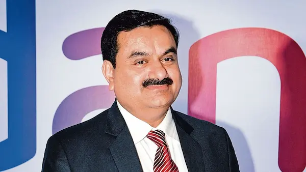 Breaking News: Adani: अडानी की दौलत में बंपर उछाल, अंबानी से कम हुई दूरी