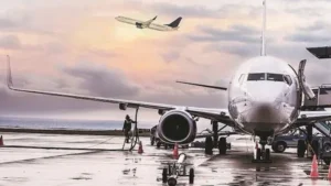 Breaking News: Airfares: त्योहारी सीजन में हवाई किराए पर नकेल
