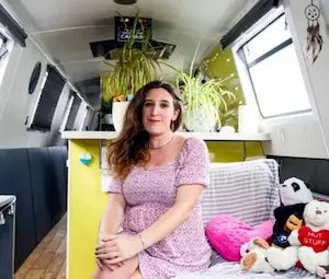 बेटी की जिम्मेदारी उठाने के लिए टीचर से ‘शुगर बेबी’ बनी कॉनी कीस्ट