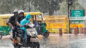 Latest News : बारिश से दिल्ली में राहत, यूपी का मौसम भी बदलेगा?