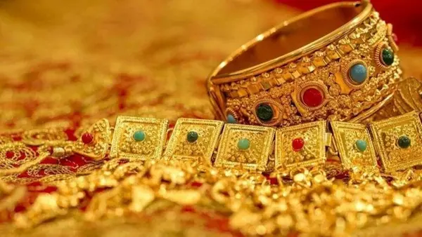 Gold rate 18/11/25 : भारत में सोने की कीमतें ₹1.25 लाख के आसपास स्थिर, चांदी में मामूली गिरावट |