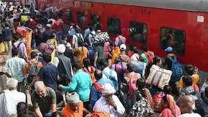 कर्मभूमि एक्सप्रेस हादसा नासिक रोड पर, तीन गिरे, दो की मौत