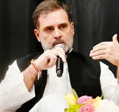 Latest Hindi News :  नोटबंदी और जीएसटी नीतियों से व्यवसायों को आर्थिक झटका  : राहुल