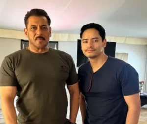 Latest Hindi News : सलमान का आर्मी लुक वायरल, ‘बैटल ऑफ गलवान’ पर फैंस में जोश