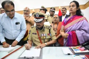 News Hindi : फुलफार्म में दिखें नए डीजीपी, कहा अफवाह फैलाने वालों के खिलाफ कड़ा एक्शन