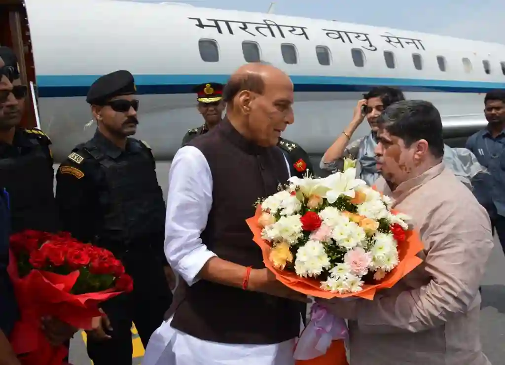 News Hindi : भारत वर्तमान में दुनिया की चौथी सबसे बड़ी अर्थव्यवस्था : राजनाथ सिंह
