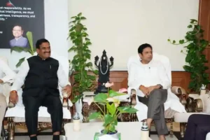 News Hindi : मंत्री ने कांग्रेस विधायकों और प्रभारियों के साथ की अहम बैठक, चुनावी रणनीति पर चर्चा