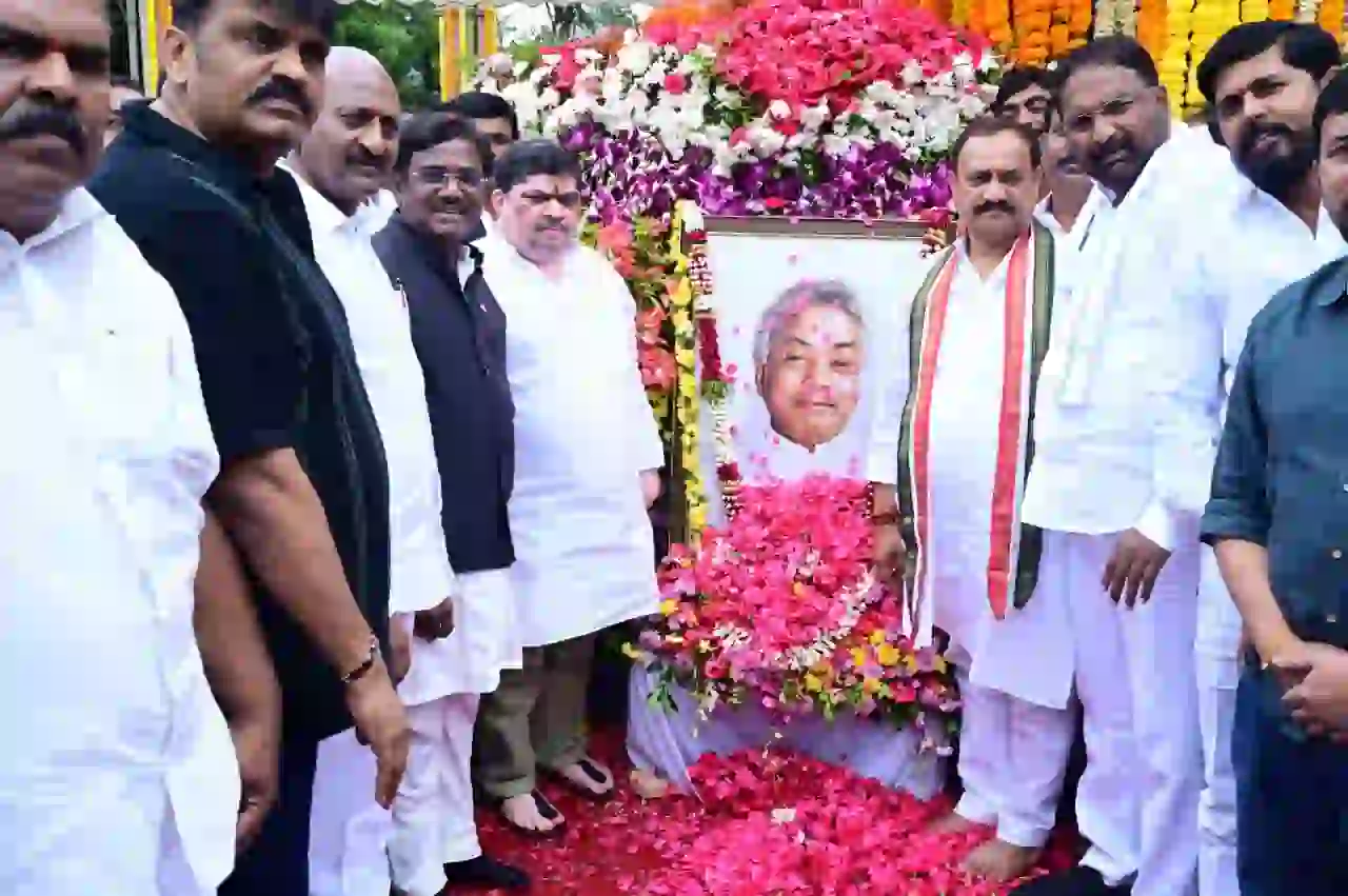 कांग्रेस के दिग्गज नेता जी. वेंकटस्वामी की जयंती पर श्रद्धांजलि