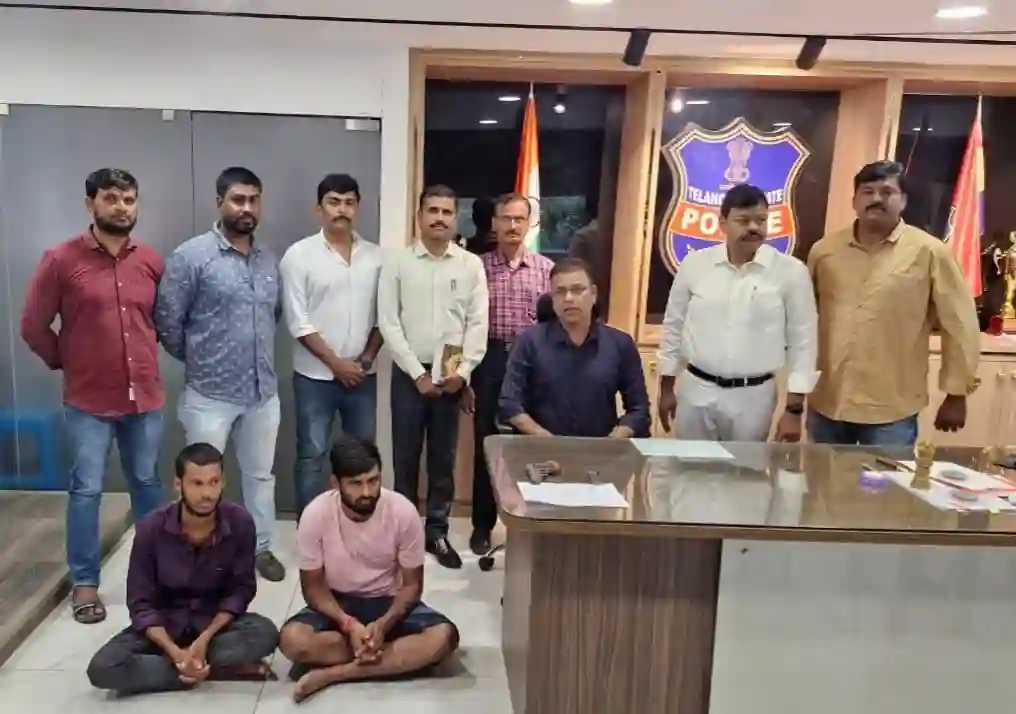 News Hindi : देसी पिस्टल के साथ दो आरोपी गिरफ्तार, बिहार-झारखंड कनेक्शन का खुलासा