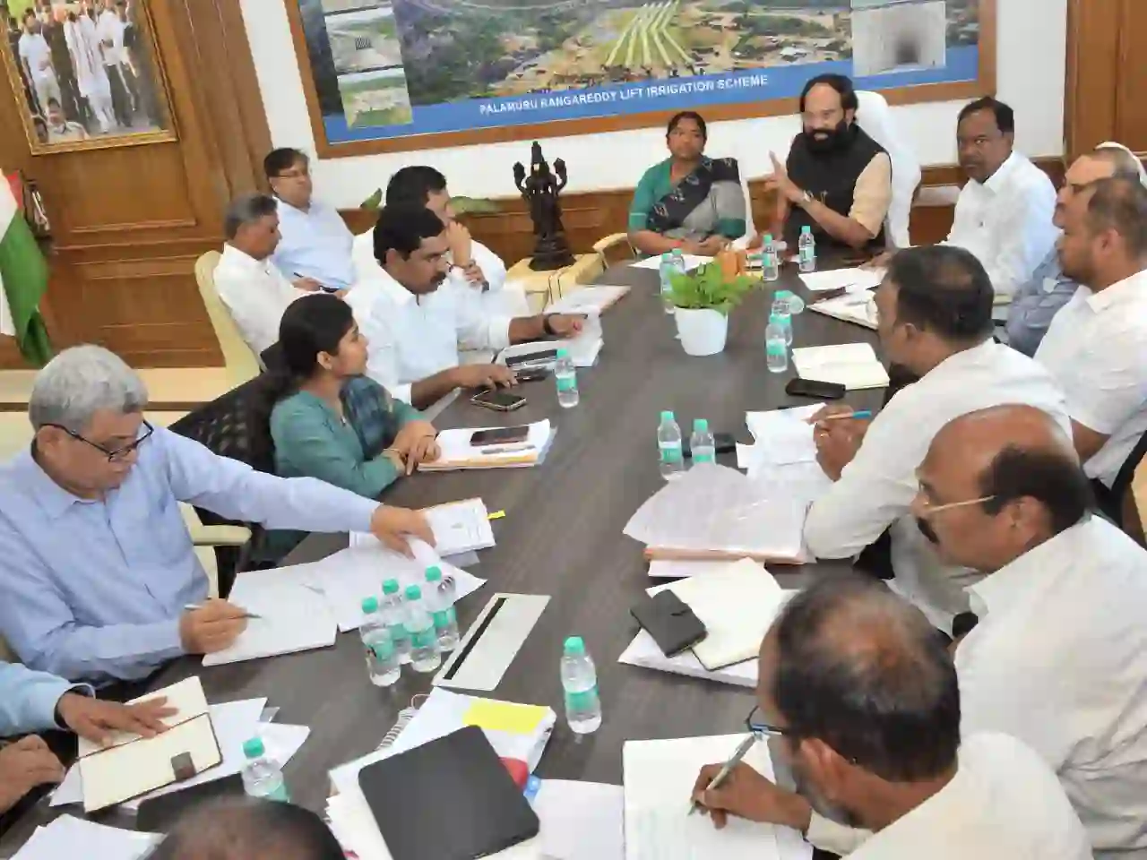 मंत्री ने देवदुला परियोजना की प्रगति की समीक्षा की