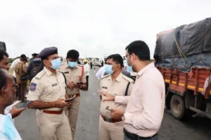 कर्नूल बस दुर्घटना स्थल पर पहुंचे जिला कलेक्टर और एसपी , राहत कार्यों में जुटे